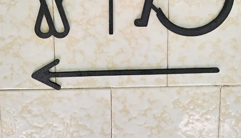 A simple arrow for signs