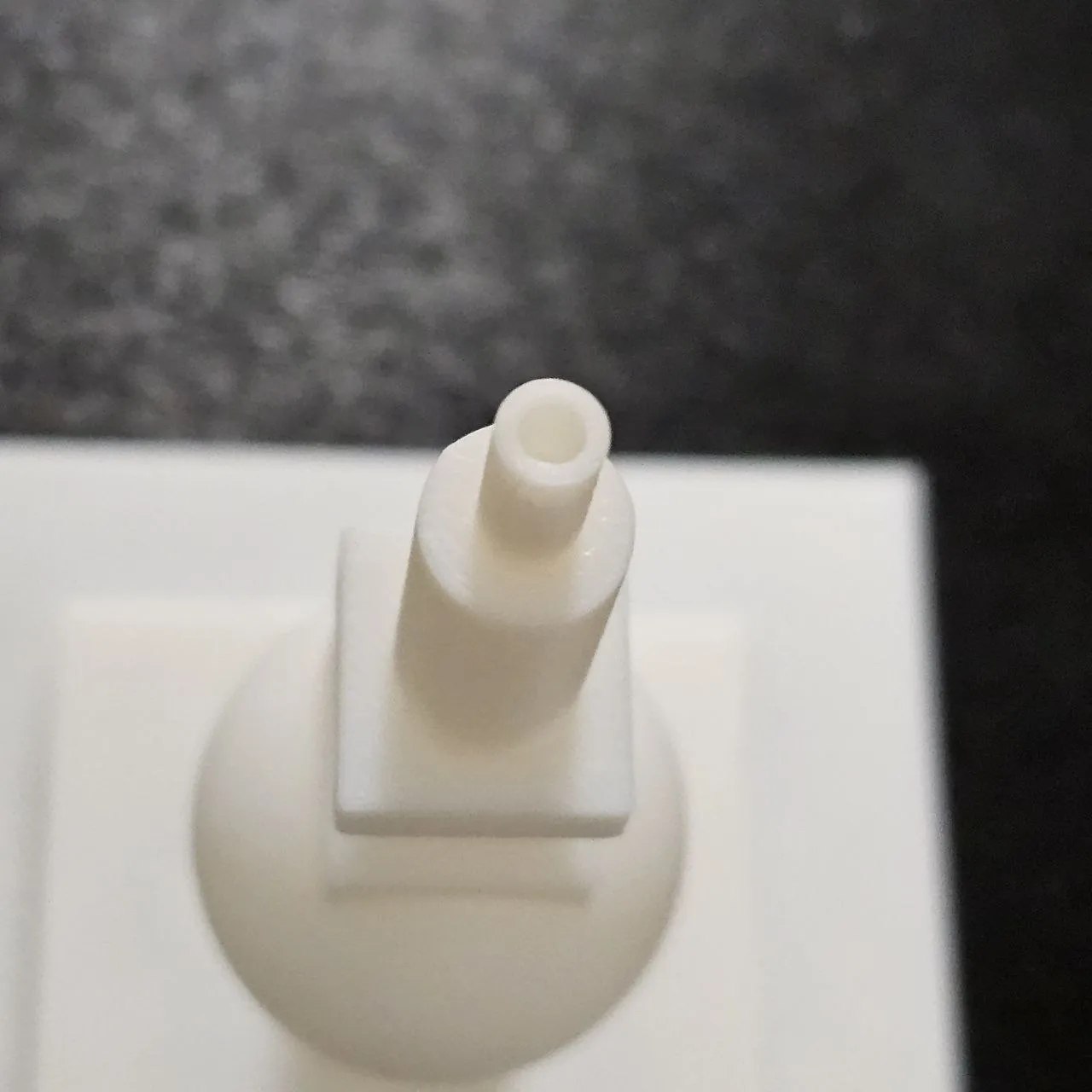 Small perimeters and hole