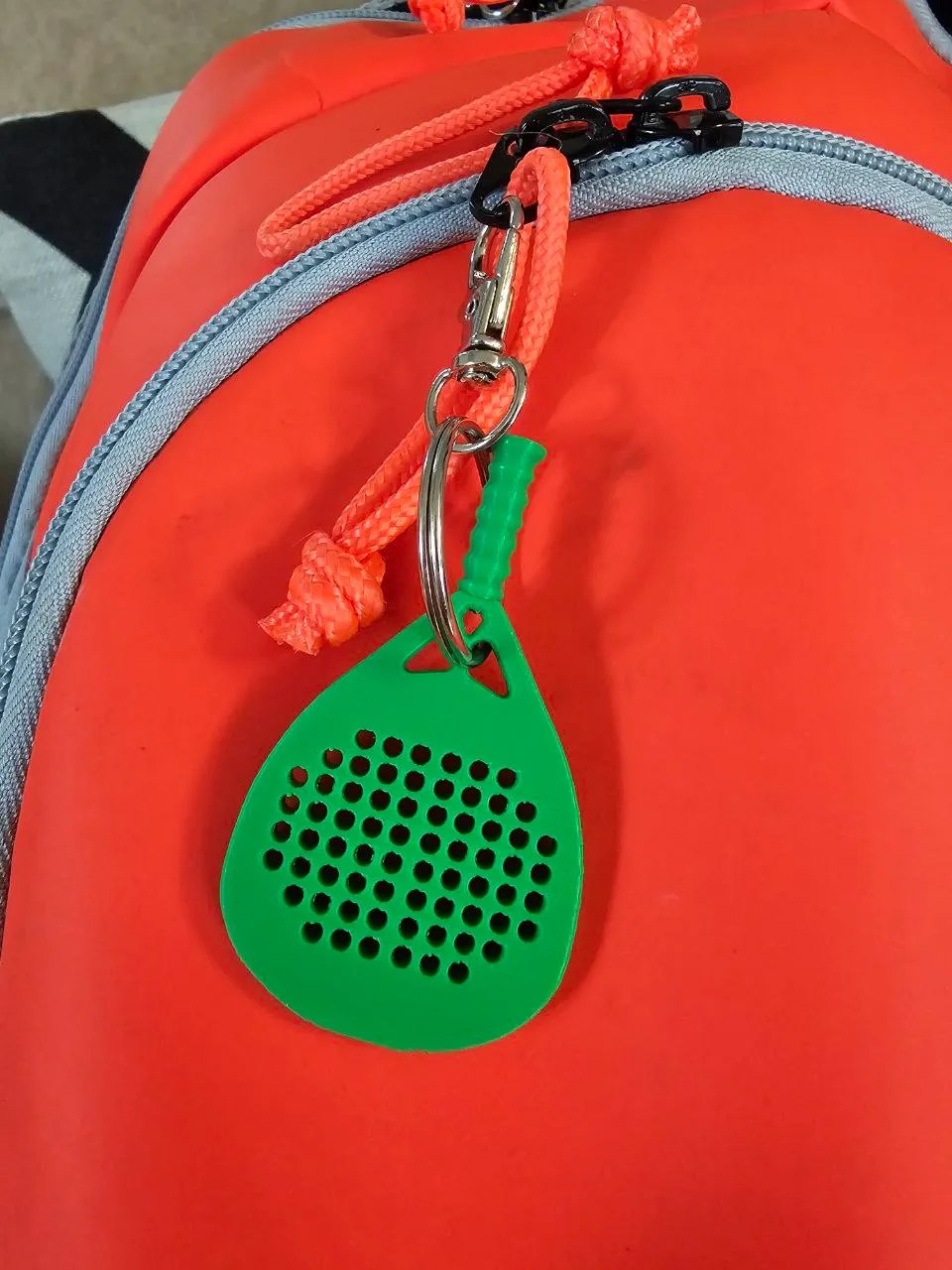Padel racket keychain v2