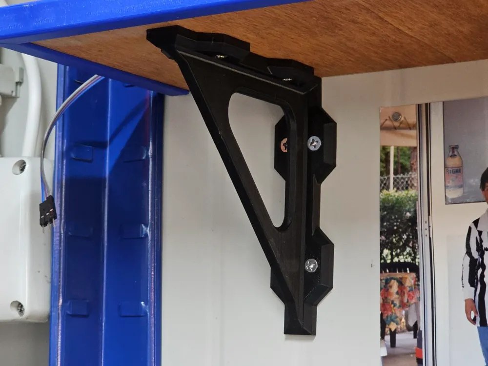 Robust and Strong Shelf Wall Bracket