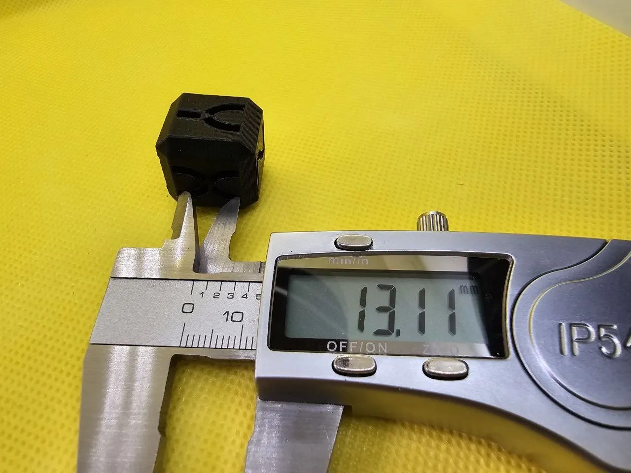 YACC - Ultimate Calibration Cube
